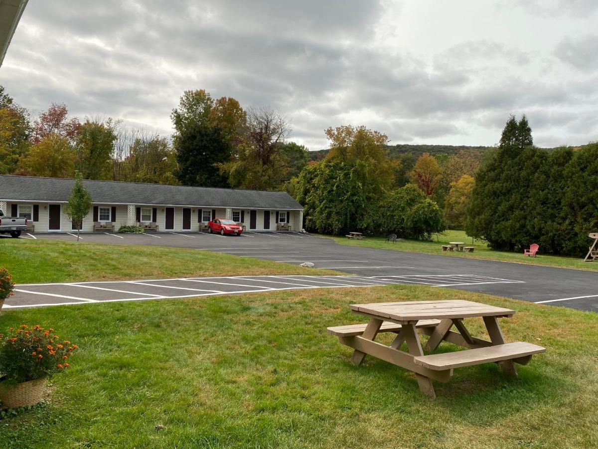 Villager Motel Williamstown Exterior foto